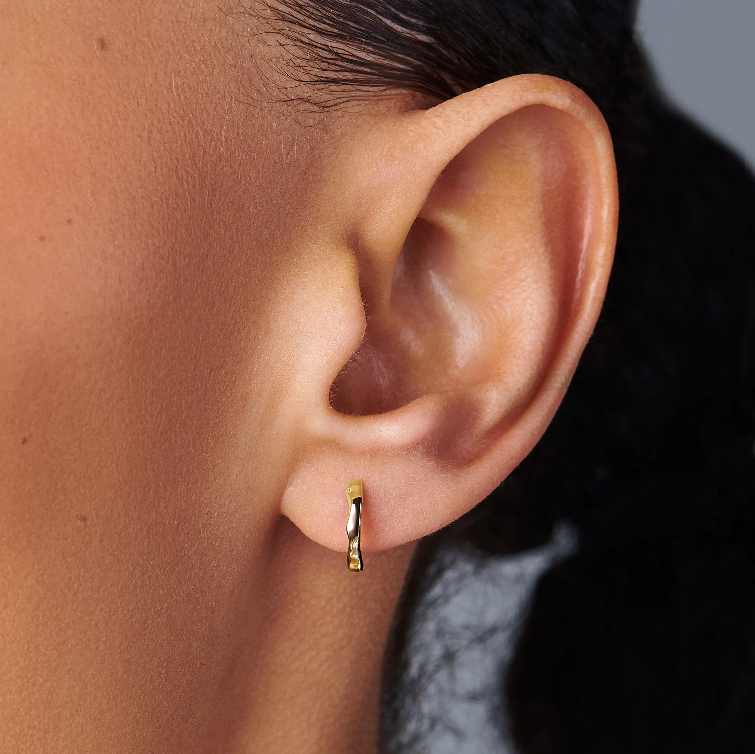 Earrings - Simple Flow Hoops